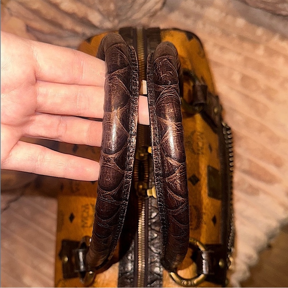 MCM Croc Leather Made In Germany Handbag. ZERO callouts - Picture 7 of 15